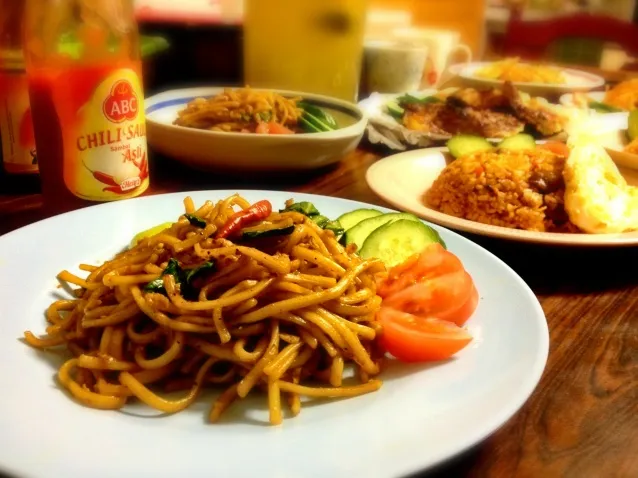 mie goreng indonesian food court|Agungさん