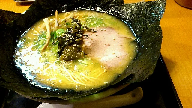 柚子胡椒ラーメン バリカタ|あおやぎ あつしさん