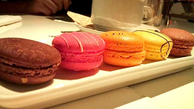 Macaroons|Shiroi Yukiさん