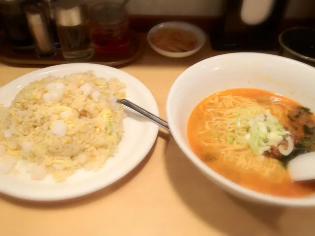 海鮮チャーハンと小担々麺|萩原 一樹さん