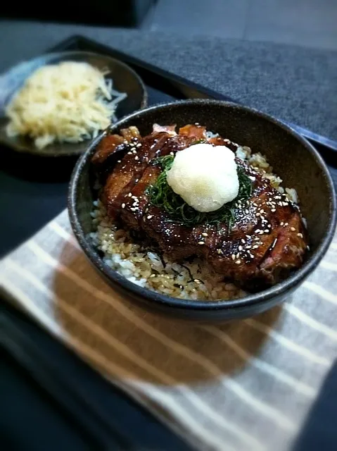 Snapdishの料理写真:ステーキ丼|rick chanさん