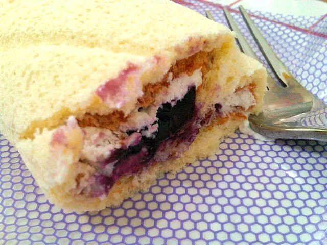 Blueberry Cream Roll|Jessica S.さん