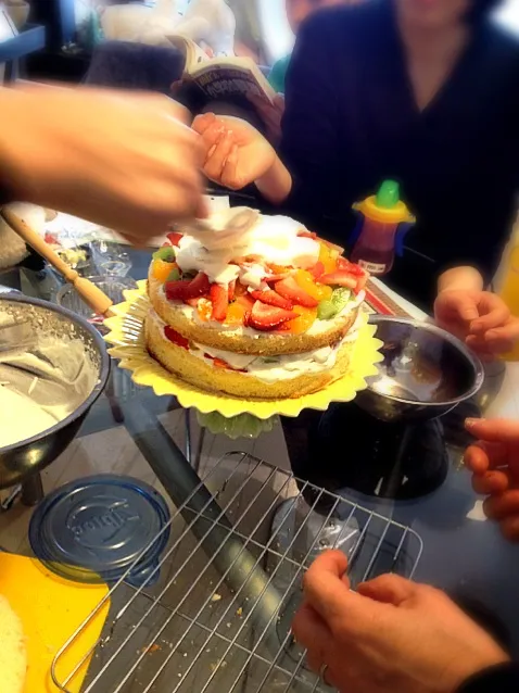 Snapdishの料理写真:The ladies making the cake|Junya Tanakaさん