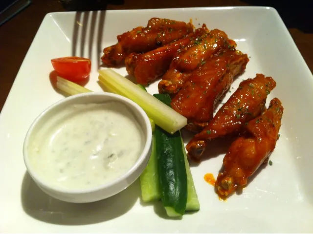 Kei's chicken wings.|Sarah Everitt Furuyaさん