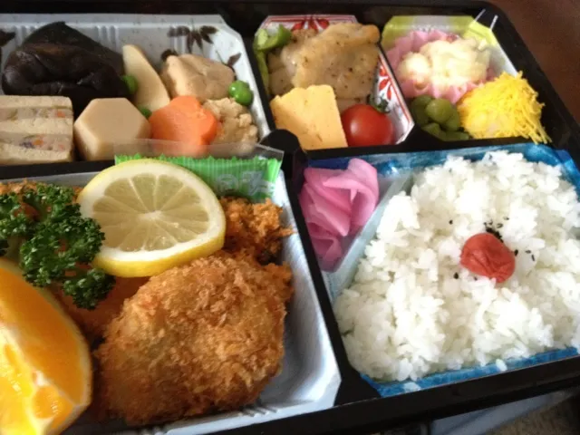 Snapdishの料理写真:ぶんぶくのお弁当|yasuさん