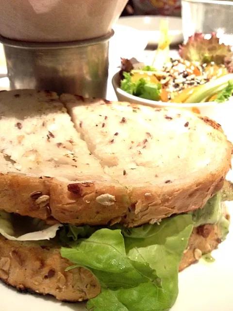 chicken.pesto.sandwich|ej adamさん