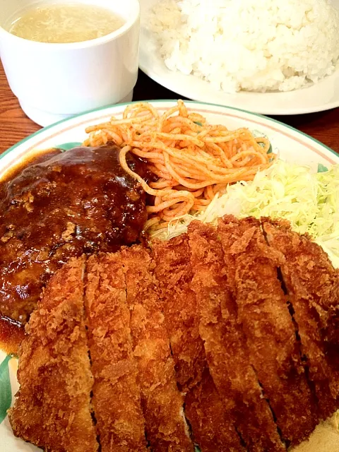 チキンカツ＆ハンバーグ。これで490円は嬉しい。|Takashi H.さん