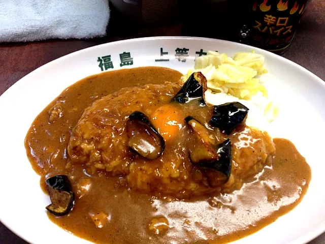 週替わり野菜カレーに生玉子トッピング|大阪カレー部長さん