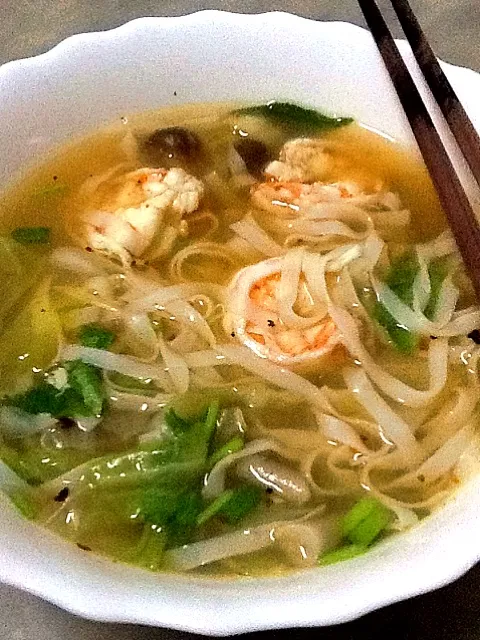 tom yum kung with egg noodle|joyさん