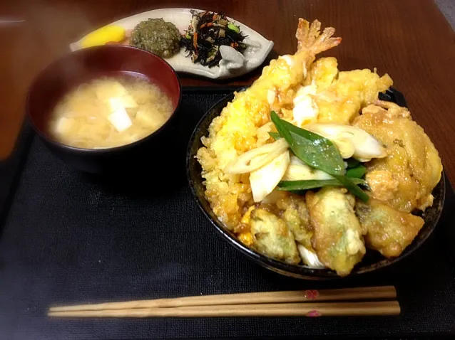 エビイカフキ天☆卵とじ丼|みあさん