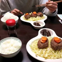 Snapdishの料理写真:ハンバーグ、こんにゃく|chappyさん