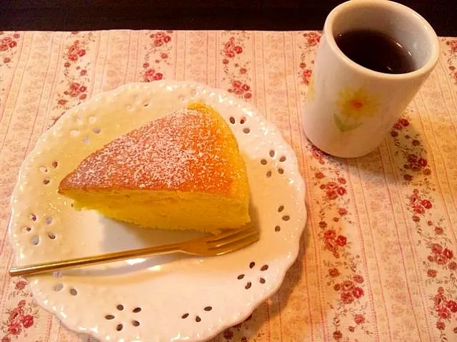 Snapdishの料理写真:チーズスフレケーキ＊|parukaさん