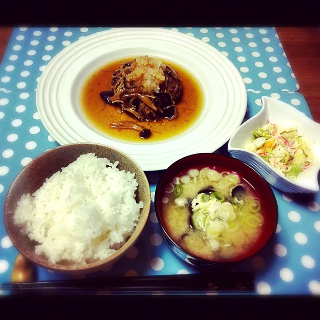 昨日の夜ご飯♡和風おろしハンバーグ、キャベツ卵サラダ、しじみのお味噌汁|Kaori Takedaさん