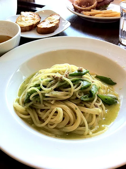 ひき肉とスナップエンドウのバジルソースパスタ|masakoさん