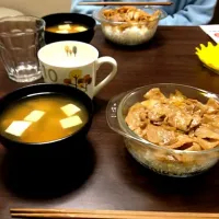 豚丼、味噌汁|chappyさん