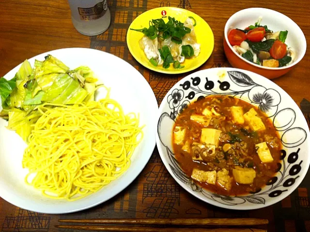 麻婆豆腐つけ麺、ネギ餃子、いろいろナムル|二宮みさきさん