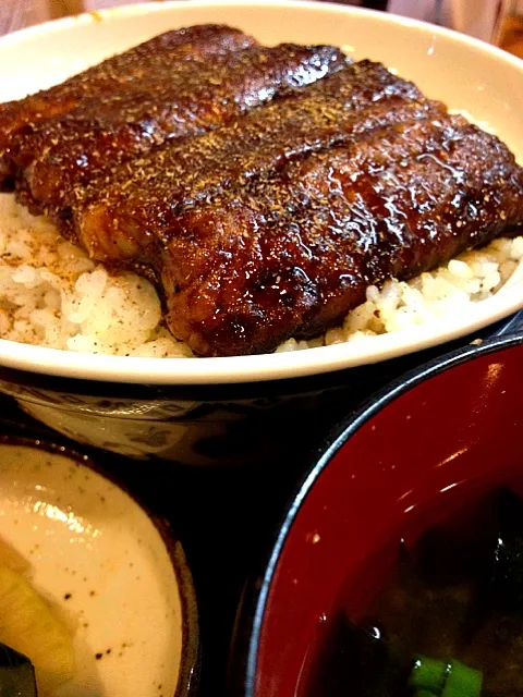 500円鰻丼 数量限定で売切れゴメンらしい|ダンディ☆和田さん