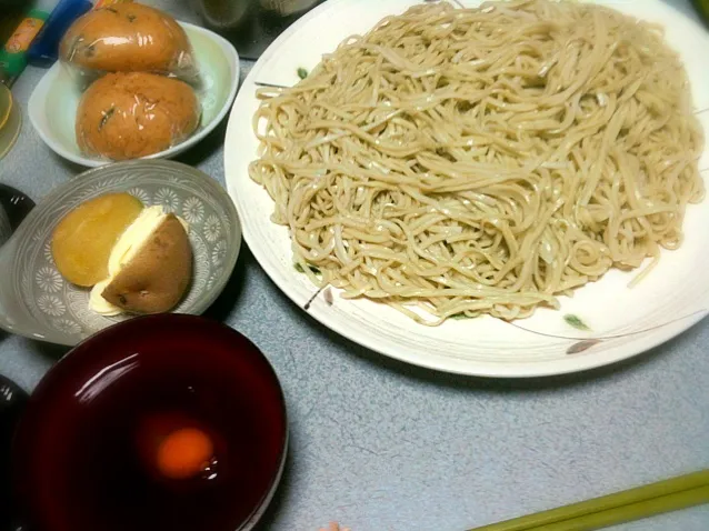 うどんにおじゃがに山菜まんじゅう|gekoさん