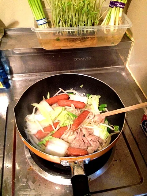 今日の朝ご飯！めっちゃ余りもので作ったよ♩今からバイト先の友達とカラオケいって来ます♩|daikiさん