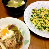 すき焼き風煮物  ニラ玉  味噌汁|岡崎さん