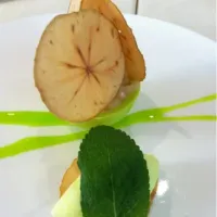 Snapdishの料理写真:White chocolate & Green apple Dessert @ L'atelier du Peintre - Colmar, France|Jenさん