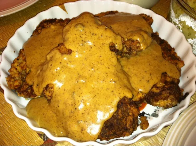 Snapdishの料理写真:Chicken-Fried Steak with Gravy|crystalさん