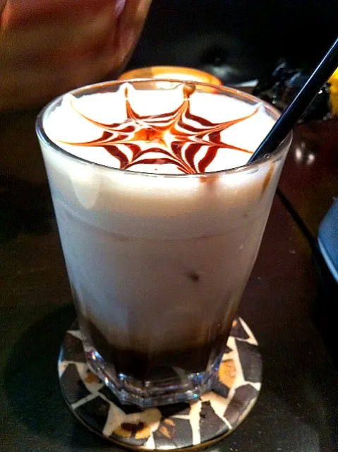 Snapdishの料理写真:iced mochachino|jun leongさん