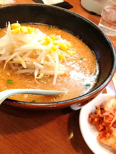 夜ご飯はラーメン(*^o^*)|かえ☆彡15歳さん