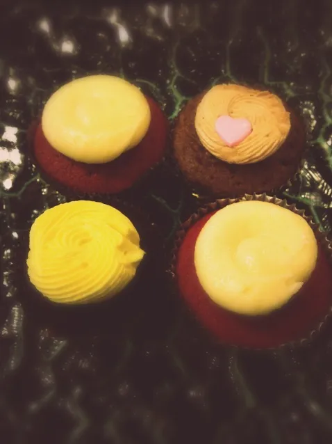 Snapdishの料理写真:red velvet cupcakes|putu ginaさん