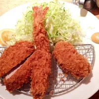 Snapdishの料理写真:カキフライ、エビフライ、ヒレカツ盛り|ともさん