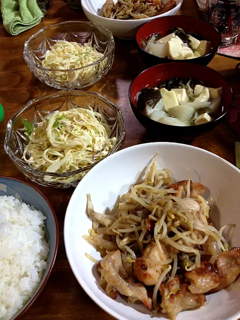 鶏と野菜炒め、スパサラ、みそ汁|すかラインさん