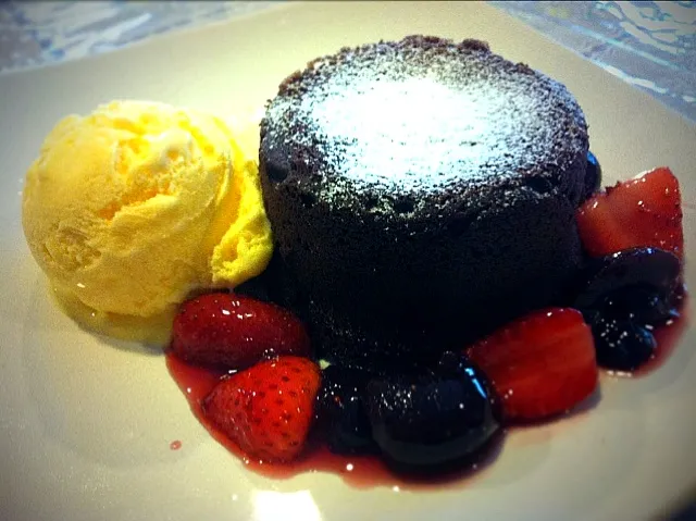 black forest molten cake|nuttyさん