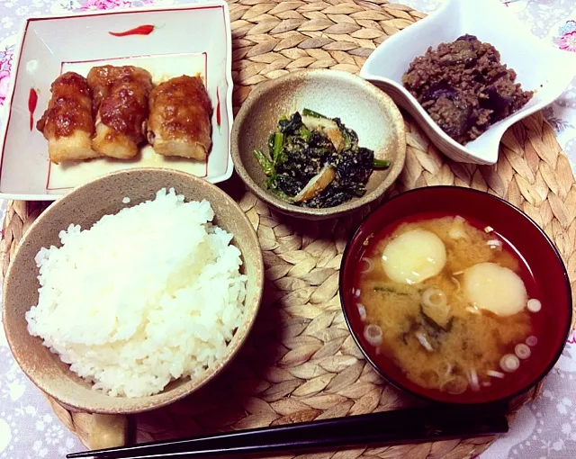 夜ごはん🍴長芋のポークロール、茄子肉味噌、ほうれん草胡麻和え、お麩のお味噌汁|Kaori Takedaさん