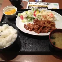 『駅前屋』の日替わりランチ。今日は焼肉定食。|Takayuki Sugimotoさん