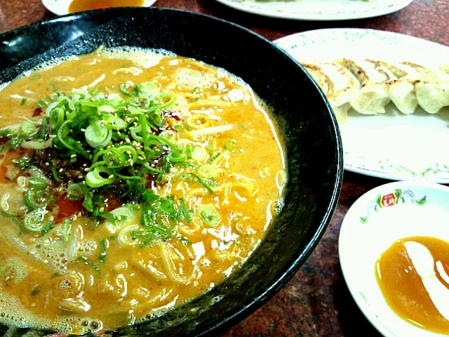 餃子の王将*担々麺|namiさん