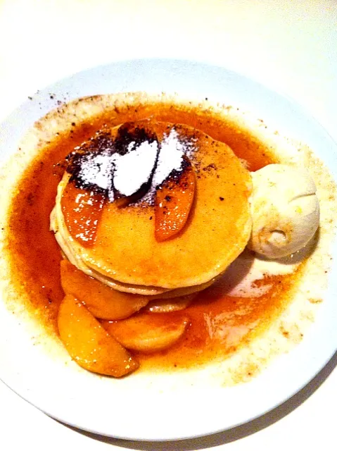 apple cinnamon pancake|linda sallehさん