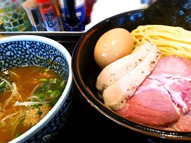 Snapdishの料理写真:特製濃厚魚介つけ麺|塩豚骨さん