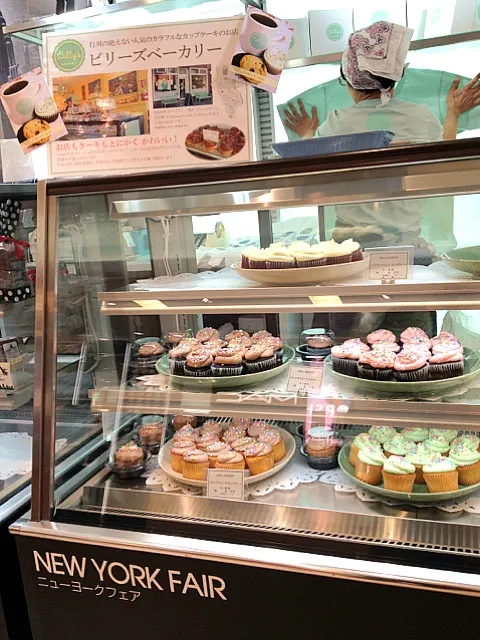 Snapdishの料理写真:nyc billy's bakery cupcakes at shibuya seibu new york fair|lauren shannonさん