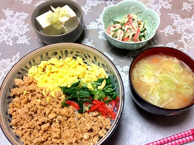 お母さん作、とりそぼろ丼|りえさん