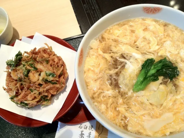 玉子あんかけ蕎麦・桜海老と三つ葉のかき揚げ|モモタローさん