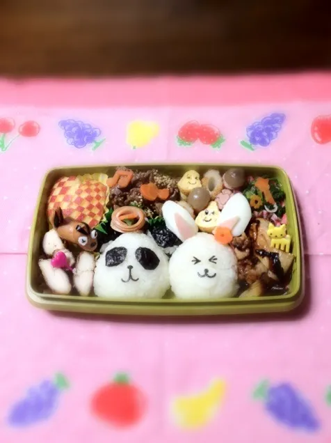 パンダと🐰のキャラ弁当|Miyuki Takeshitaさん