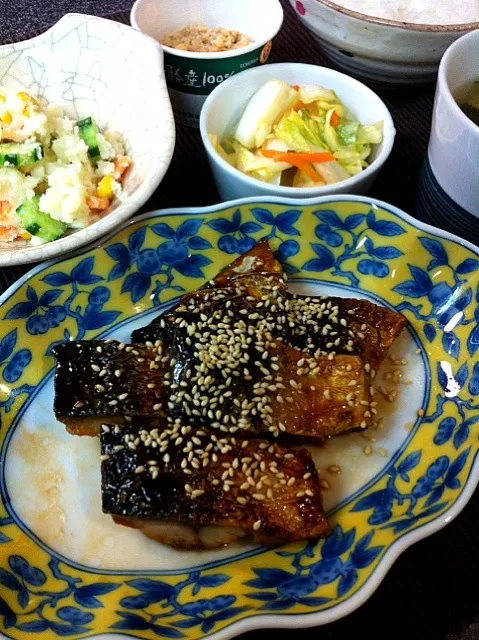 鯖の蒲焼き味、ポテトサラダ、白菜の浅漬け|Sakikoさん