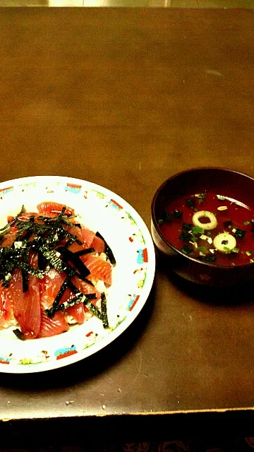 鉄火丼とお吸い物|荒谷侑花さん