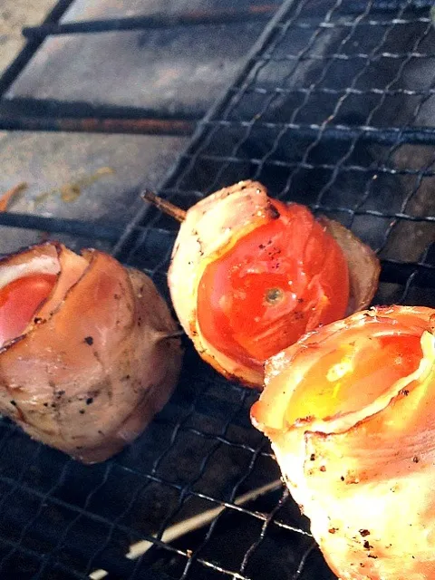 BBQで♪ フルーツトマトのベーコンチーズ巻き巻き♪(´ε｀ )|パリco.さん