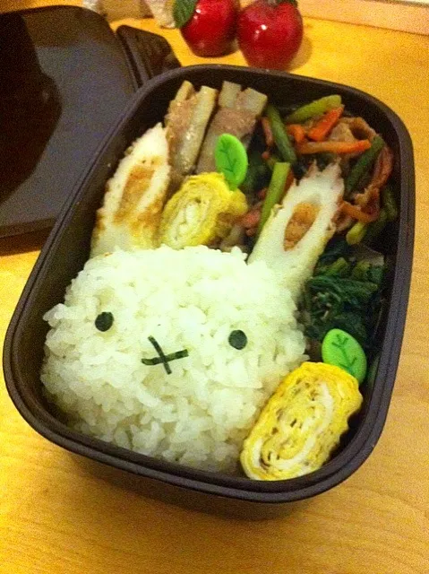 Snapdishの料理写真:うさちゃんお弁当（大人用）|アリンコさん