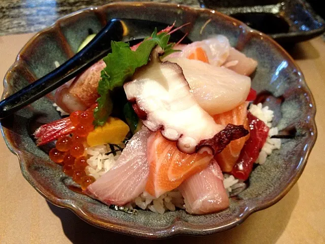 Assorted sashimi rice|Diana T.さん