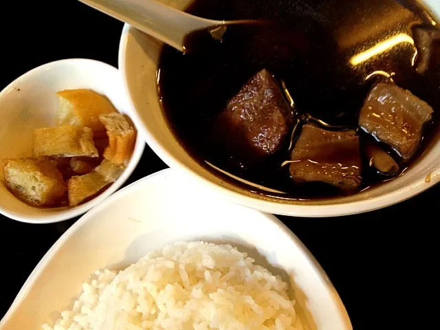 Snapdishの料理写真:klang bah kut teh ( herbal pork rib soup)|willzさん