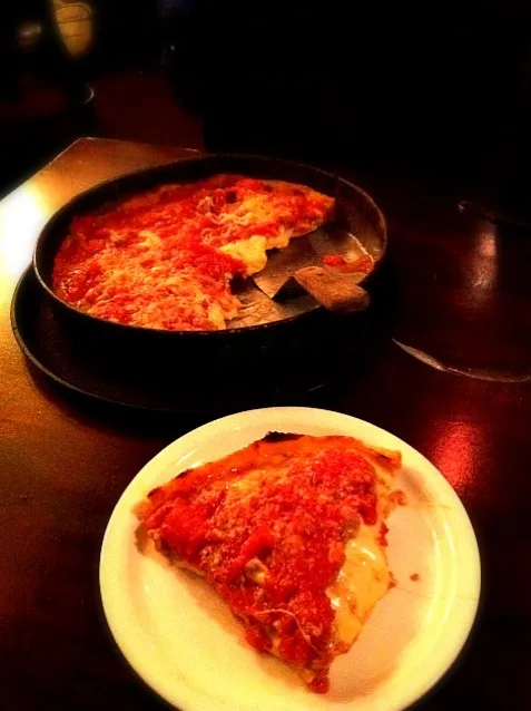 Deep dish pizza|Taoさん