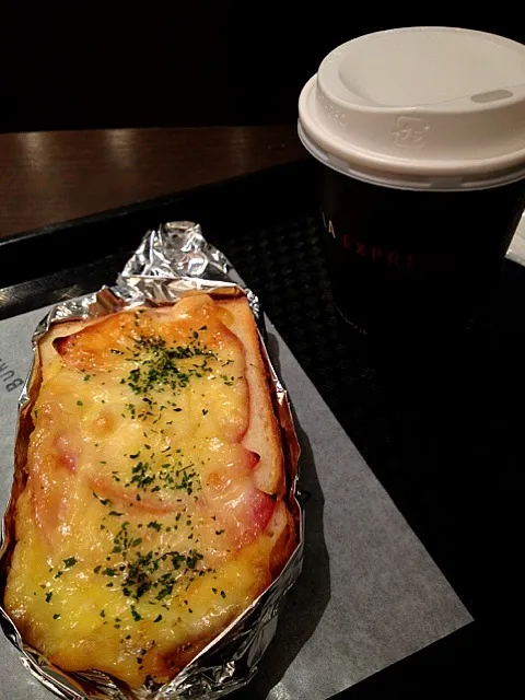 Snapdishの料理写真:東京駅、早すぎたなう|coichiさん