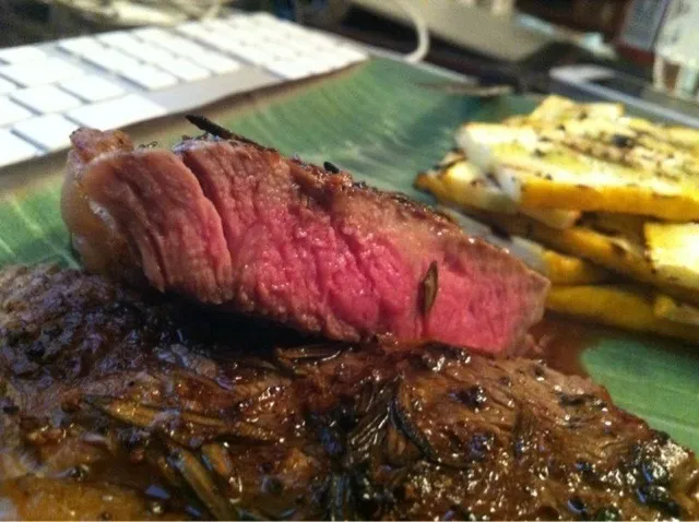 Grilled Rib-eye Steak with lightly grilled yellow Zuchinni|Tangさん